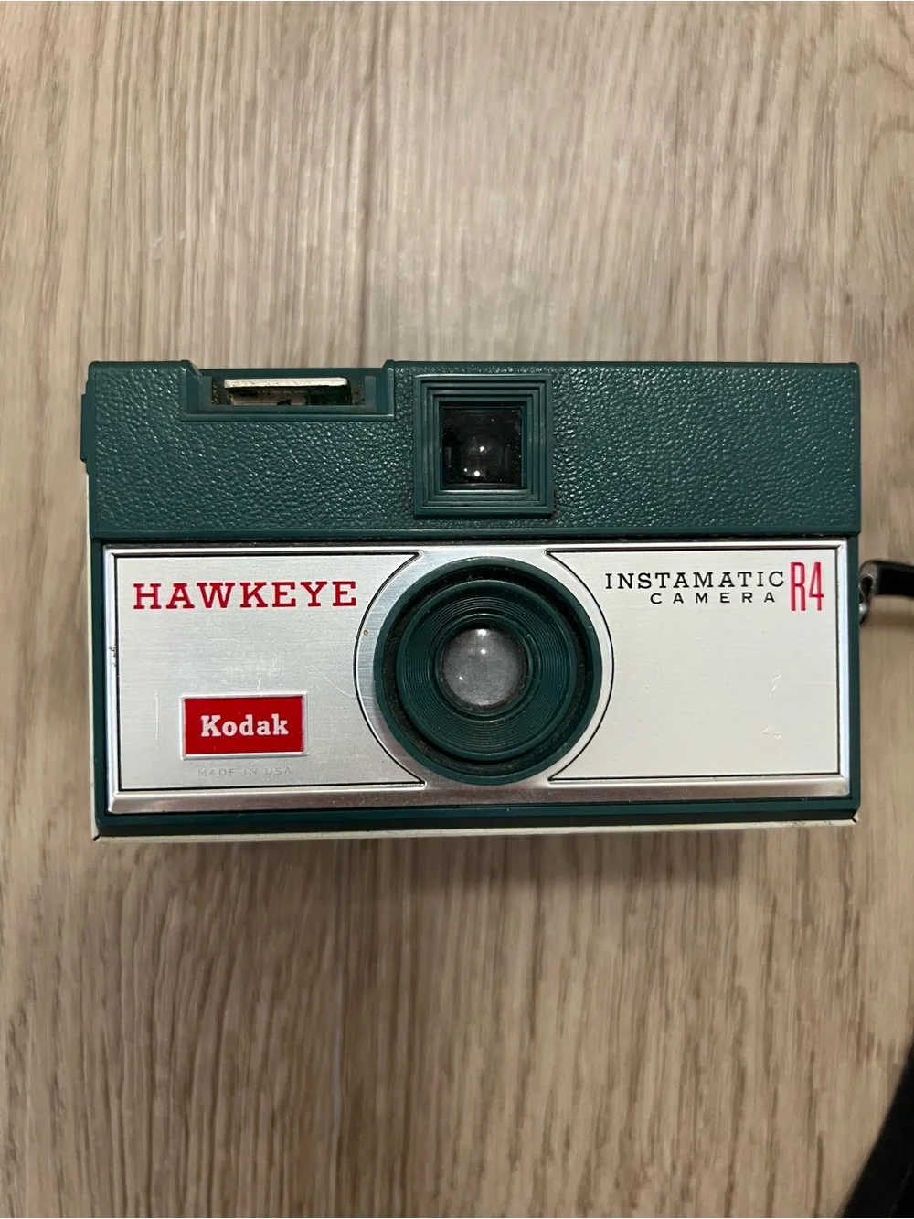 Vintage Kodak Hawkeye Instamatic R4 Film Camera